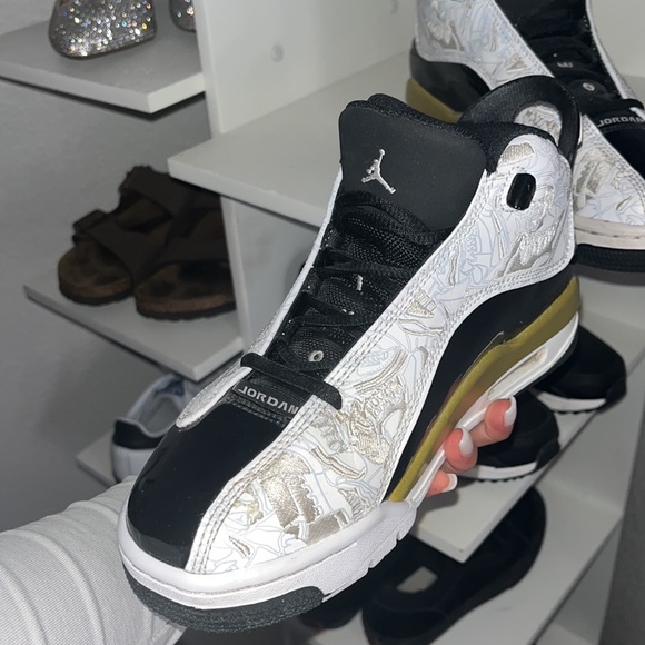 Jordan’s-size 4.5Youth!only wore these 3x max,bought them never really used them - Picture 3 of 4